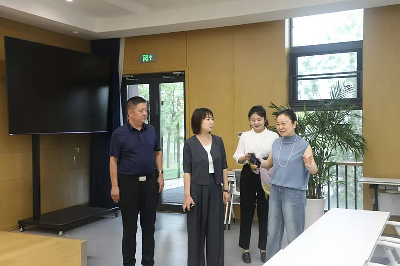 四川两弹一星干部学院来我院考察交流